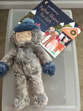 SLUMBERKINS BIGFOOT PLUSH AND HARDCOVER BOOK